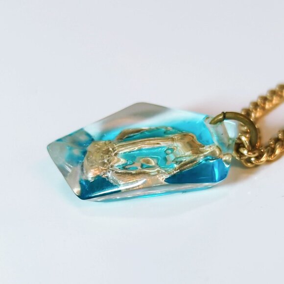 Vintage Miraculous Mary Blue Faceted Pendant With Gold-Tone Chain Necklace 19in - Picture 7 of 8